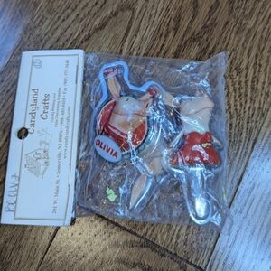 Olivia The Pig Cake Topper Cupcakes